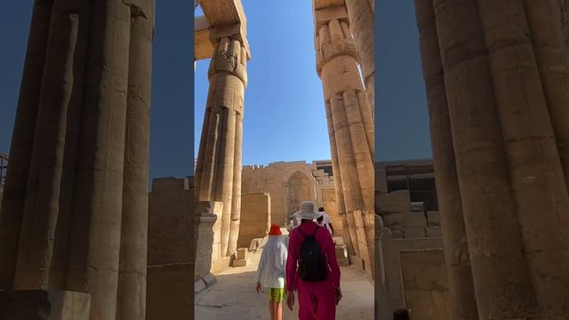 Гуляем по Луксорскому храму / Египет смотреть онлайн