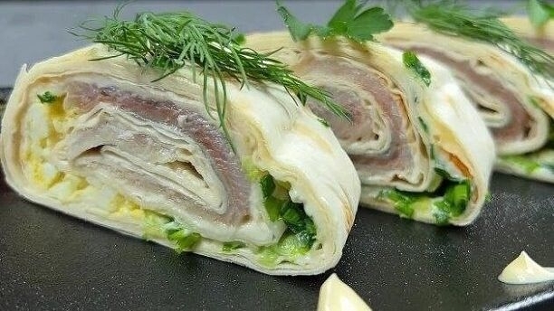 СЕЛЁДКА В ЛАВАШЕ смотреть онлайн