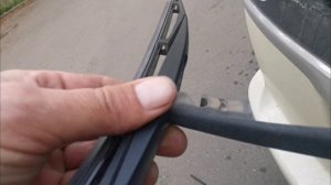 Как снять задний дворник на автомобиле.
