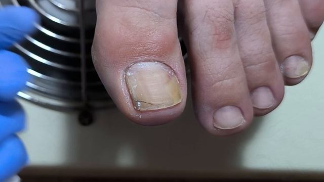 Почти осенний педикюр