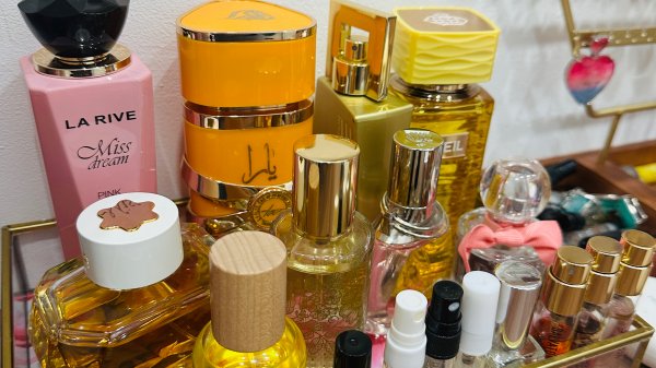 Моя ароматная полочка❤️ выбрала ароматы на конец сентября🩷🩷🩷 Mur Mur blanc и Lattafa Durrah ❤️🔥