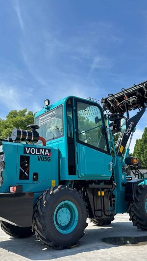Фронтальный погрузчик VOLNA 05G. Погрузчик Волна 05