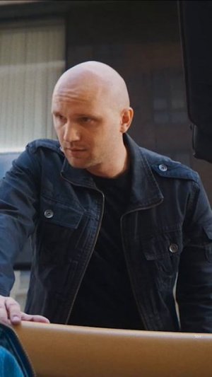 Разбил папину машину. Смотрите комедию «Атель-Матель» на PREMIER