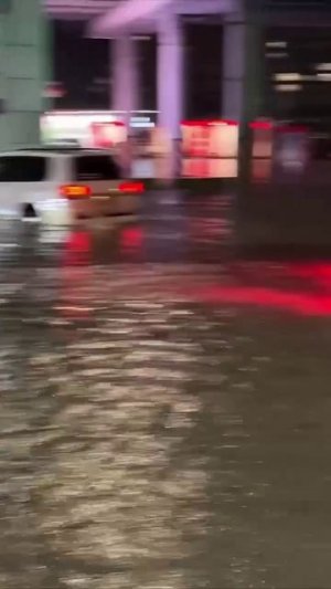 МАХАЧКАЛА. ДОЖДИ.