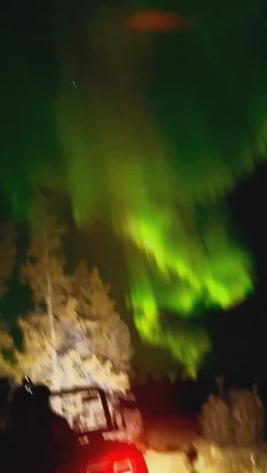 СЕВЕРНОЕ СИЯНИЕ ЗАВОРАЖИВАЕТ/ ЯКУТИЯ