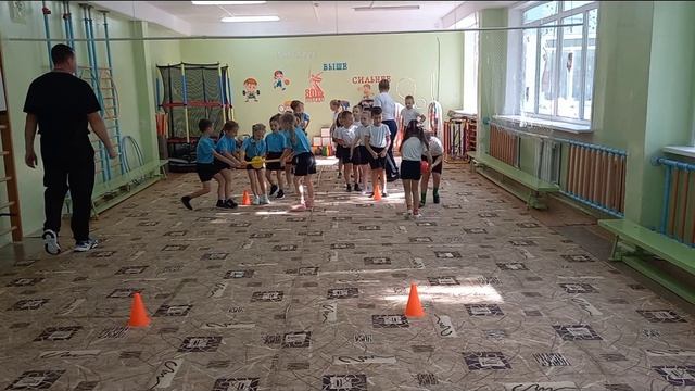 Весёлые старты к Международному дню мира смотреть онлайн