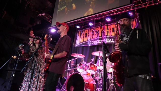 Универсам. Народное Ополчение смотреть онлайн