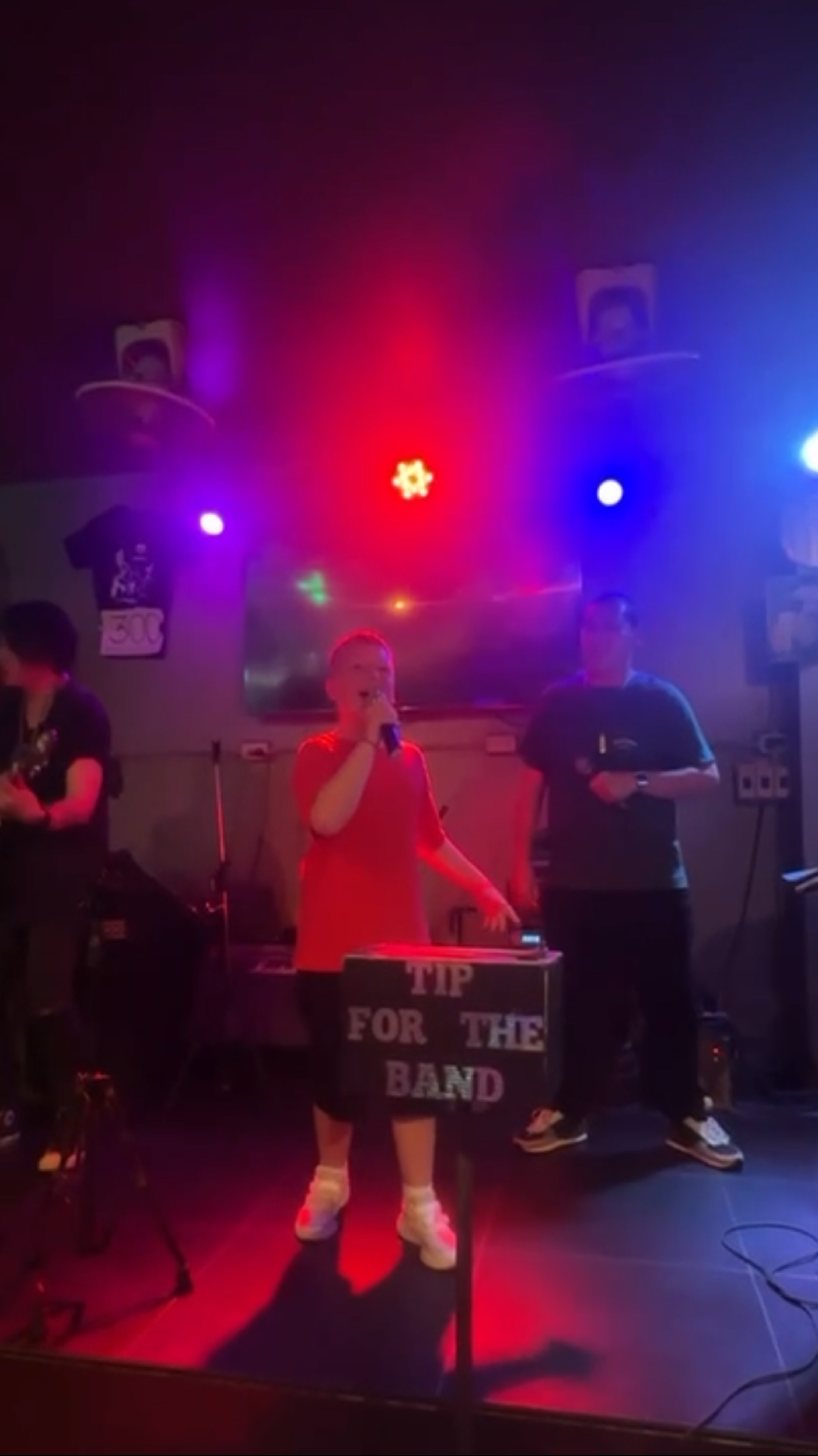 Он вышел на сцену как все. Но через 30 секунд зал взревел! ЭТОГО не ожидал НИКТО! 👏 Final Countdown