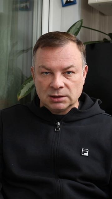 Видео стихи с балкона. Выпуск #6. Белый плащ. смотреть онлайн