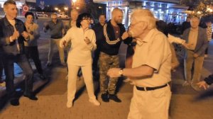 Танцуем... 19.09.25...