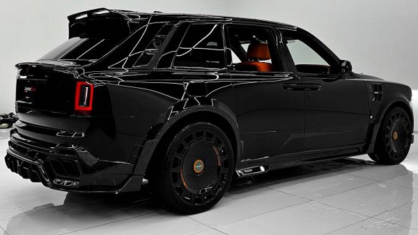 Rolls Royce Cullinan Mansory 2025 года — звук, внешний вид и интерьер