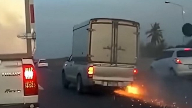 ДТП, видео аварий и курьёзов. Учимся на чужих ошибках смотреть онлайн