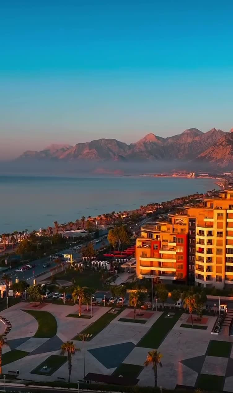 Анталья - это город на юге Турции, расположенный на берегу Средиземного моря. Этот город известен... смотреть онлайн