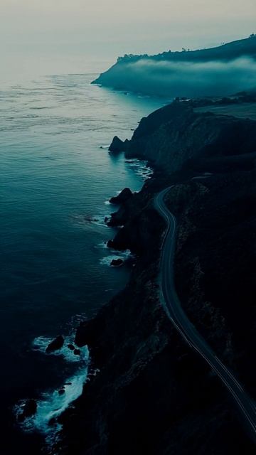 МЫ ДЕЛИМ ТЕБЯ С НЕЙ смотреть онлайн