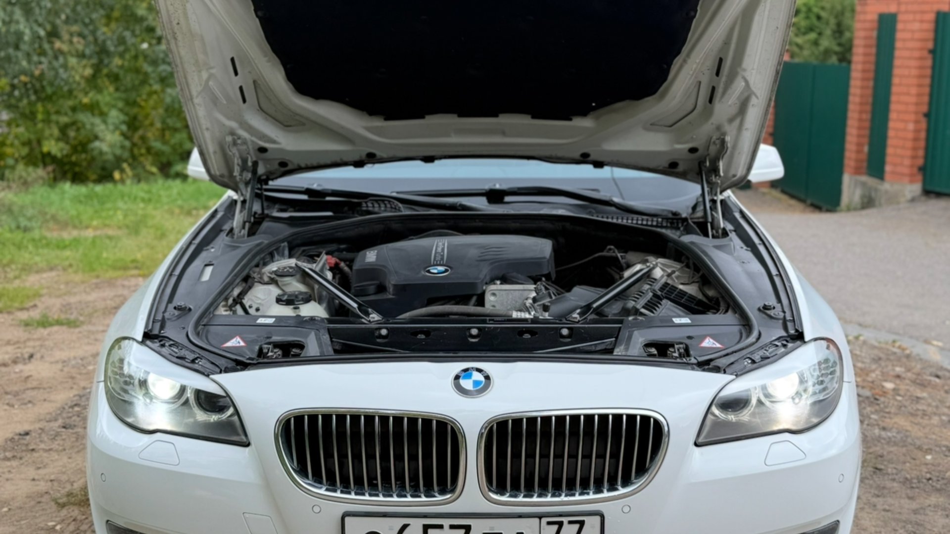 BMW 528i Xrive 2013 2.0 245 8ZF