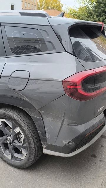 🚘 Хендай Муфаса после столкновения с отбойником.