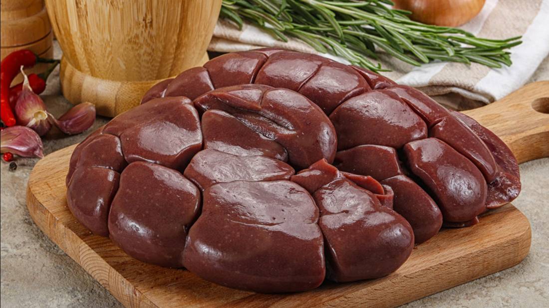 🍲Почки говяжьи рецепт. Почки по-русски, с картофелем.🥔🥒 Как приготовить почки без запаха. смотреть онлайн