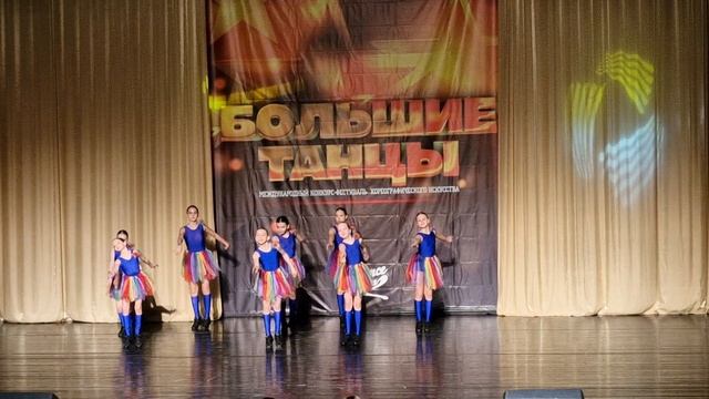 В ритме танца 1000069596.mp4 смотреть онлайн