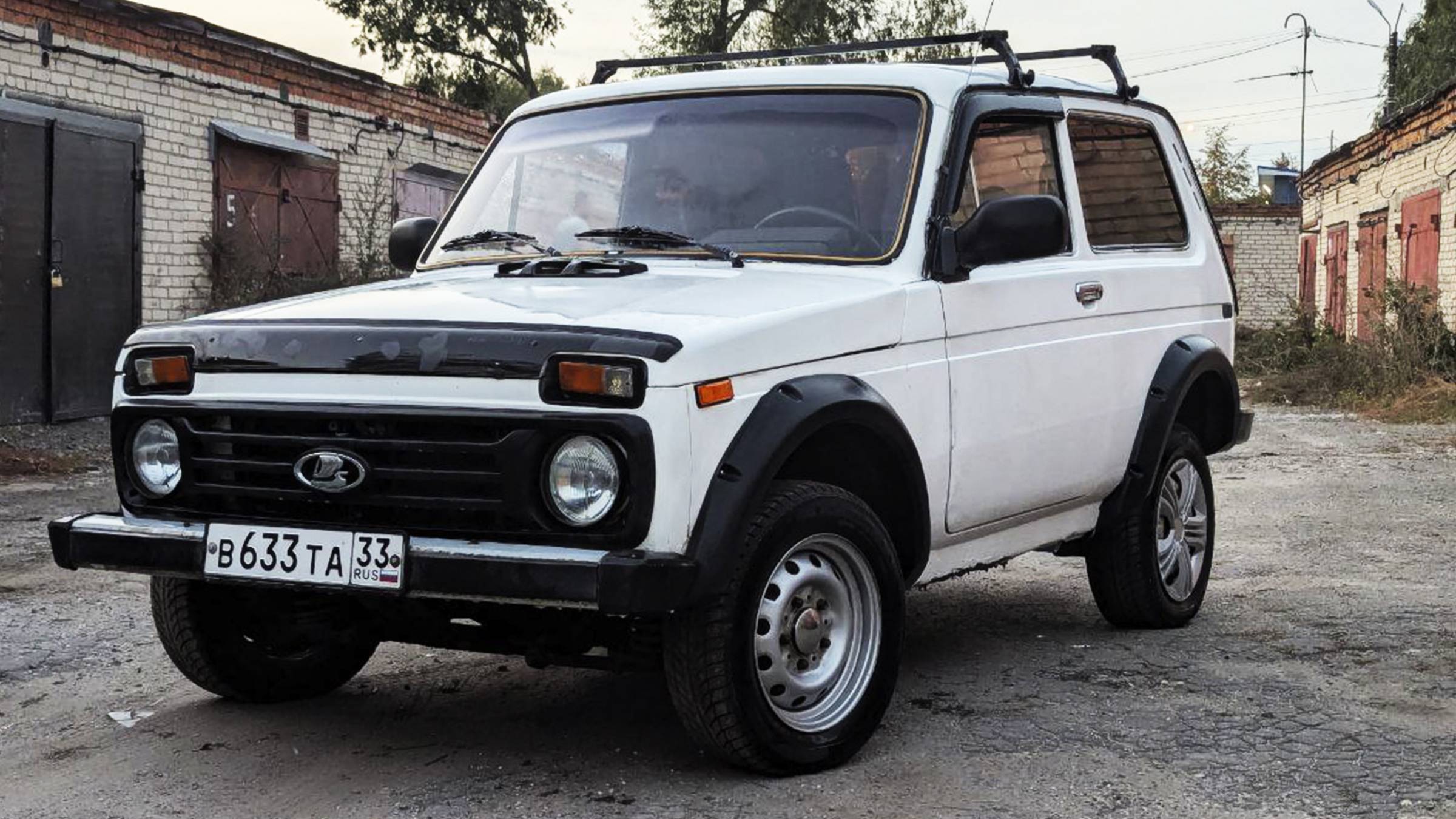 НИВА 21213