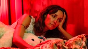 Я бы тебя пнула, если бы могла — Русский трейлер (2025)