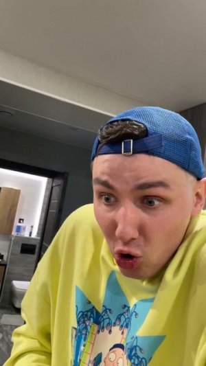 Показал училке батин кран 🤣