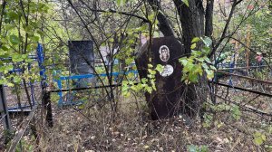 ГОРЯЩИЙ ПОРТРЕТ  НА КЛАДБИЩЕ. город КАРАГАНДА (михайловское кладбище)