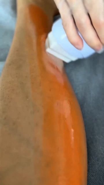 Депиляция картриджным воском голеней в сети студий депиляции WAX BAR