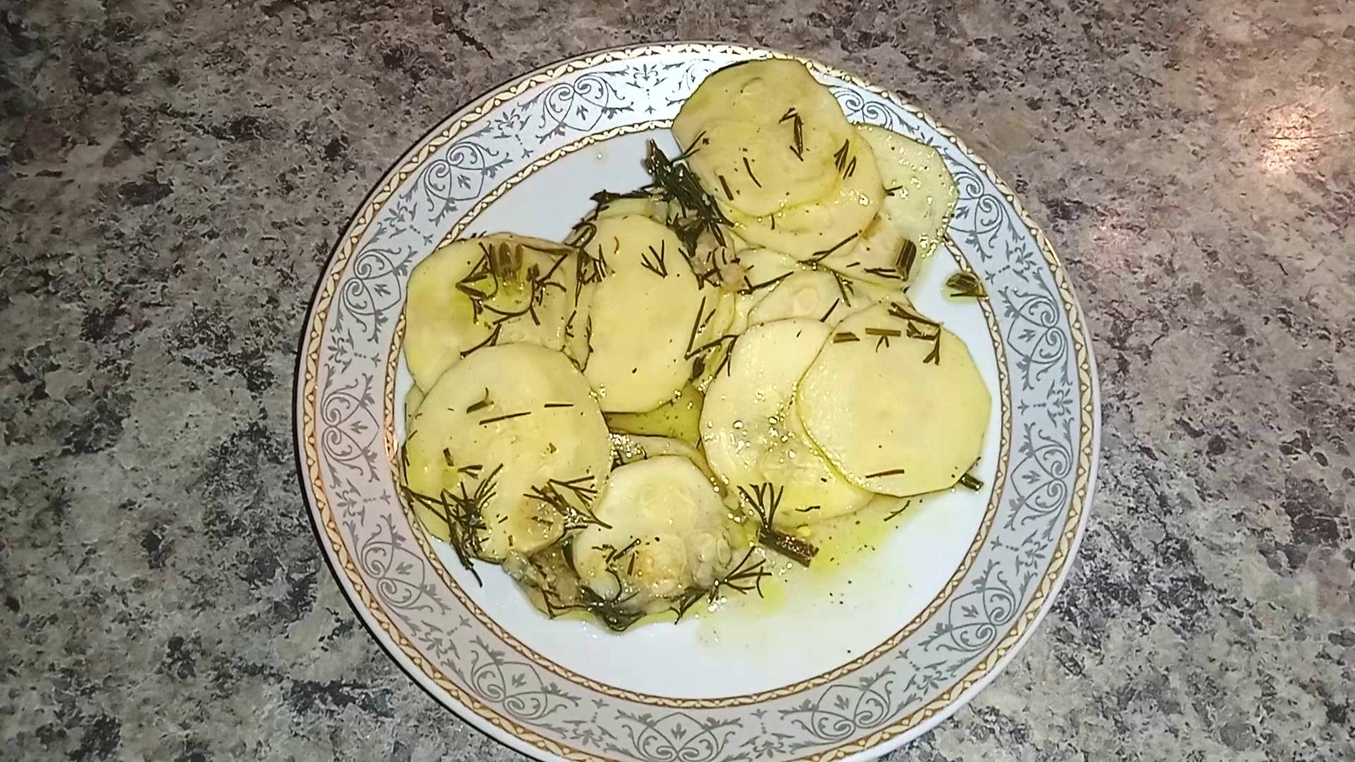 Быстрые маринованные кабачки. Рецепт маринованных кабачков. Закуска из кабачков смотреть онлайн