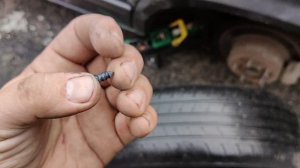 Саморезы для ремонта проколов бескамерных шин.