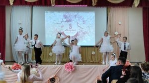 Танец «Мамин вальс»