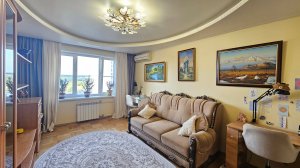 3к квартира с большой кухней.