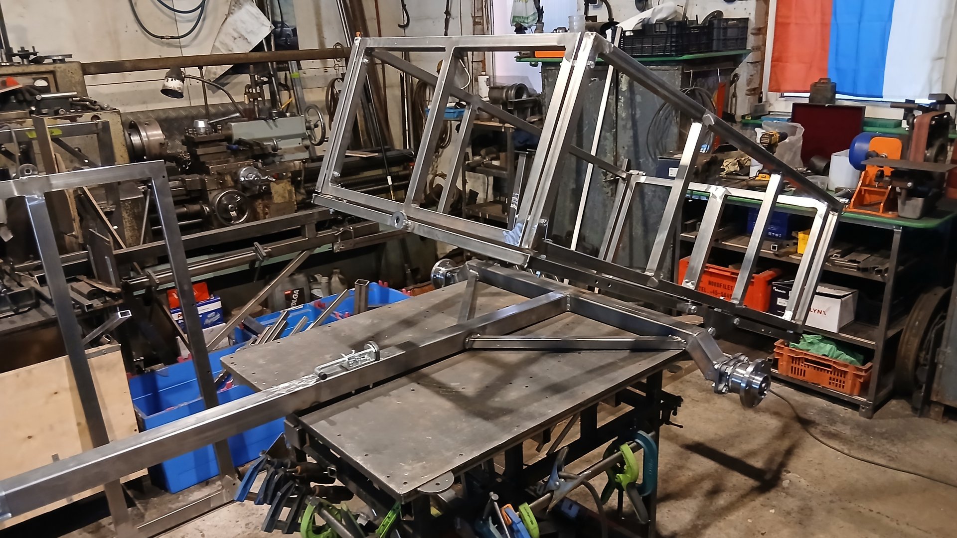 Балка для постройки самодельного прицепа для квадроцикла.