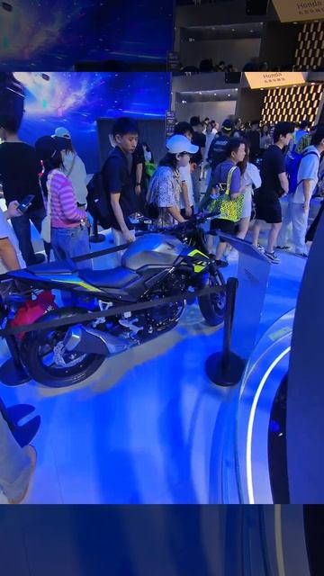 на выставке в Китае смотреть онлайн