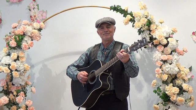 Александр Давидюк  автор стихов, музыки, вокал, гитара 