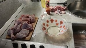 Как замариновать и разделать курицу для шашлыка