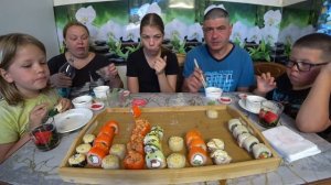 роллы , мукбанг с папой