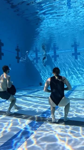 Красотки под водой