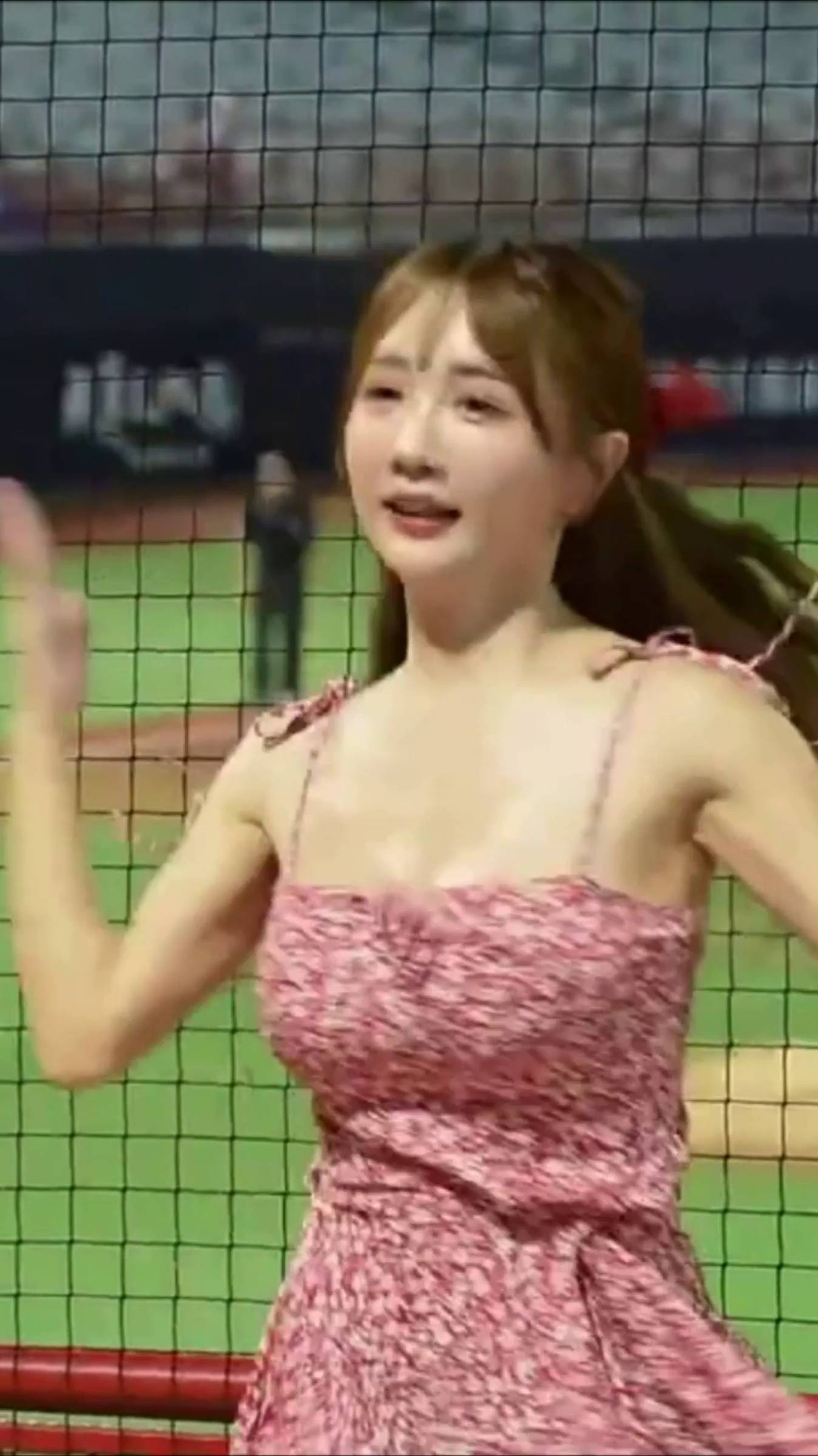 Cheerleaders (1) #shorts #girls #dance смотреть онлайн