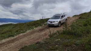 Nissan X-trail T32, система помощи при спуске.mp4