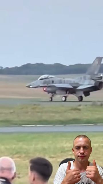 пилот погиб на автошоу