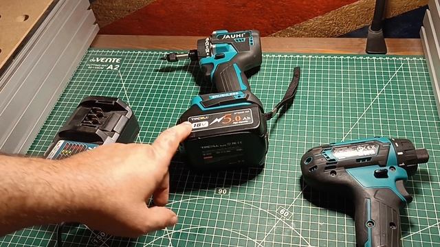 Российские аккумуляторы Батарейкин для инструмента Makita12V смотреть онлайн