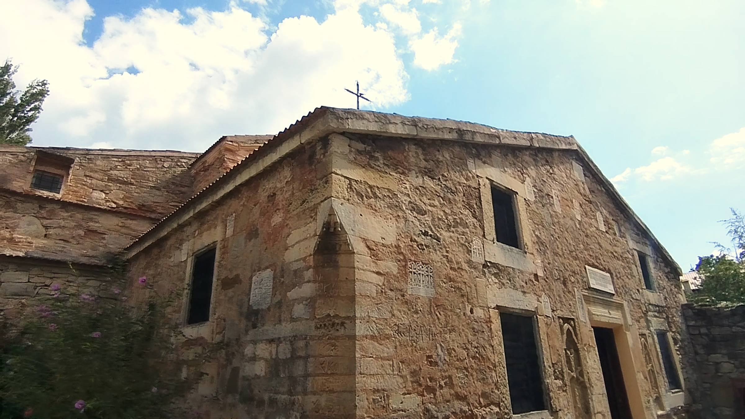 Прогулки по Феодосии ч.4. Храм Сурб Саркис и могила Айвазовского. смотреть онлайн