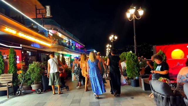 ▶️ Жемчужина Крыма переполнена .Идеальный сезон, море +26 и полный аншлаг. Жаркий лето в Крыму Ялта. смотреть онлайн