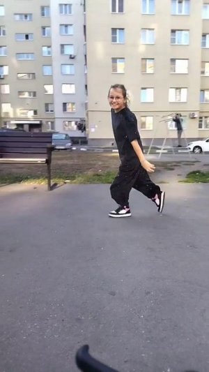 Меня за руль не пускаем