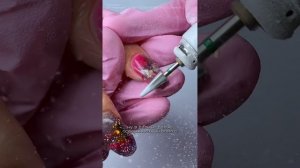 Дизайн из Pinterest 🎨 взяла цветные гели, стразы и втирку