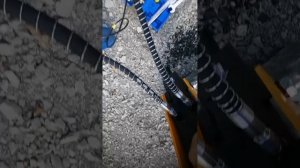 Заправка азотом гидромолота на мини-эксковаторе Rippa R10ST