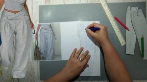 Моделирование. Трикотажные брюки со спущенным поясом. Выкройка № 1826.