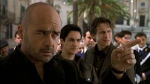 Комиссариат Пиццофальконе — 4 сезон 1 серия / I bastardi di Pizzofalcone