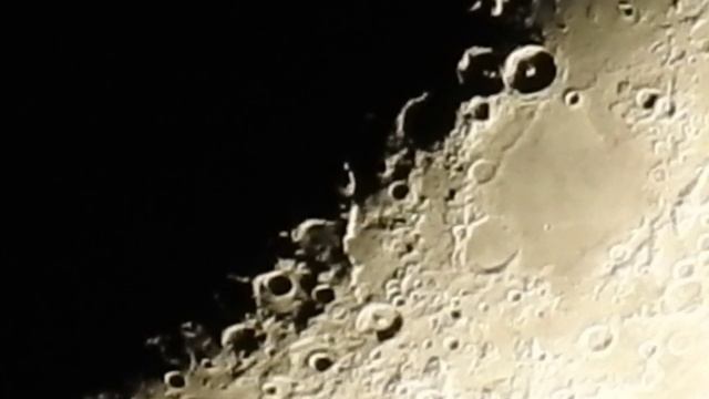 Гуляем по Луне. Красивые виды ночного светила. Потерянное видео с весны смотреть онлайн