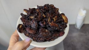 23-09-2025.Дача.Сушу яблоки и сливы.Выкапываю лилии и выравниваю клумбу.